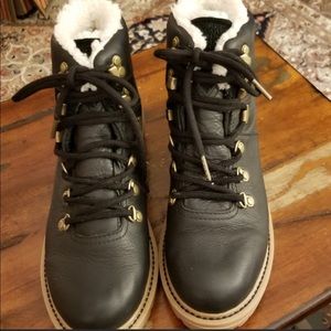 TOMS summit waterproof leather boots size 8